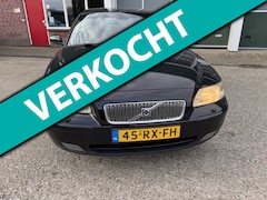 Volvo V70 - 2.4 Momentum Automaat/ Leer/StoelverwarmingNAV/onderhouden/ distr verv 341.000