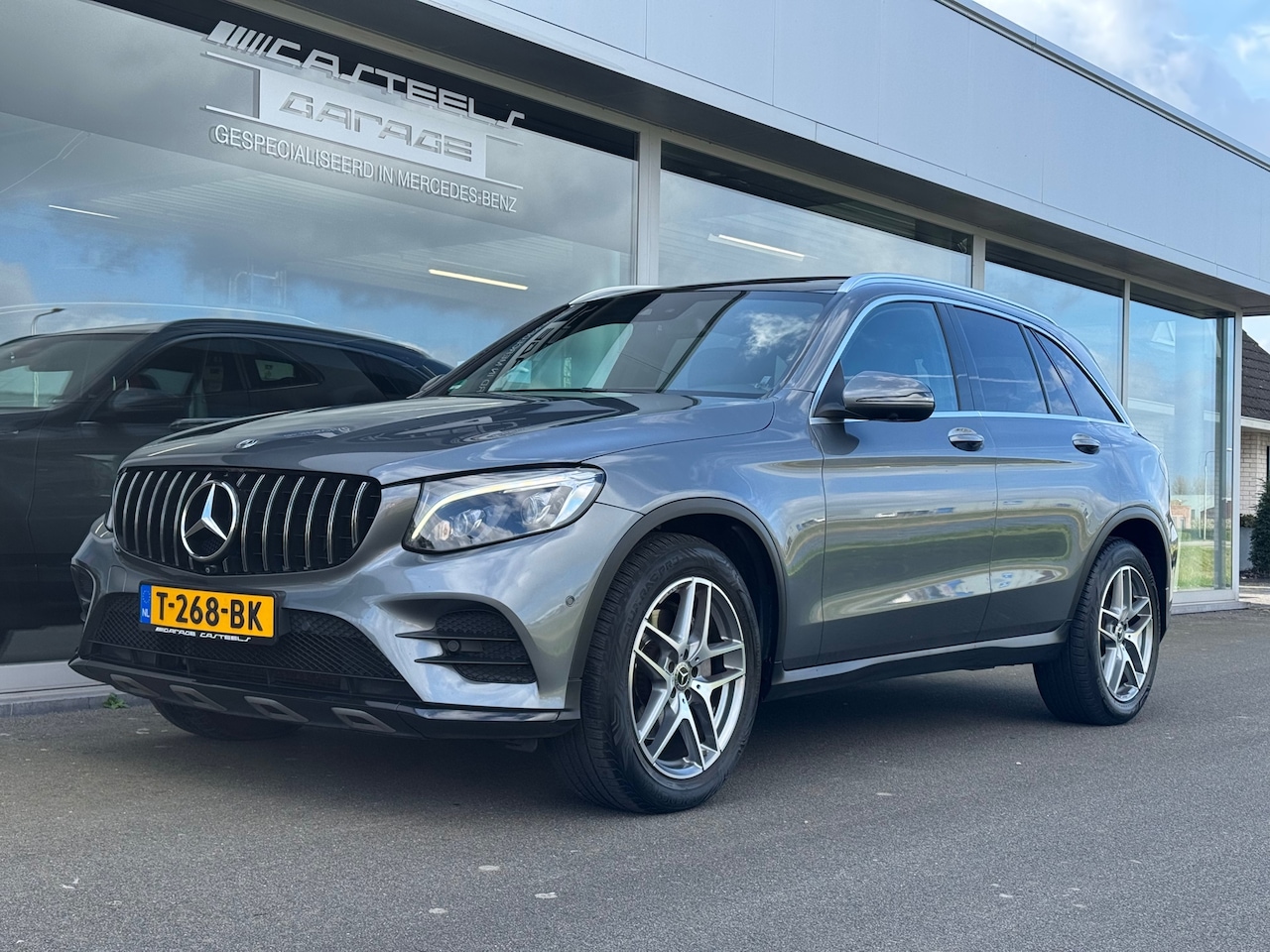 Mercedes-Benz GLC-klasse - 250 4MATIC AMG automaat / Panoramaschuifdak / Elektrische trekhaak , 360graden camera - AutoWereld.nl