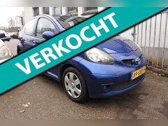 Toyota Aygo - 1.0-12V +apk 22-5-2027 airco 5 drs div.exstra, s