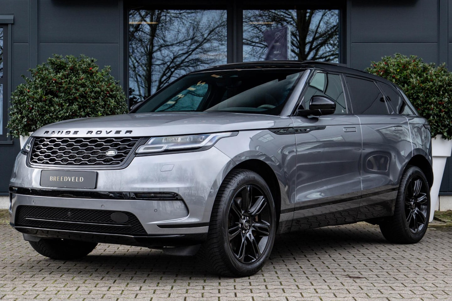 Land Rover Range Rover Velar - 2.0 P400e S - AutoWereld.nl