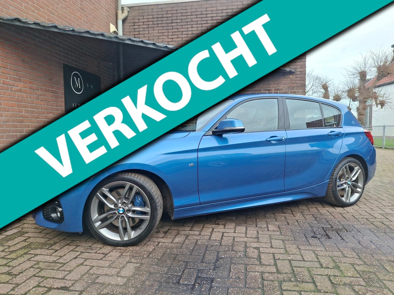 BMW 1-serie - 118i M-Sport 136PK Apple Carplay / Trekhaak / Achteruitrijcamera / Led Verlichting / Leder - AutoWereld.nl