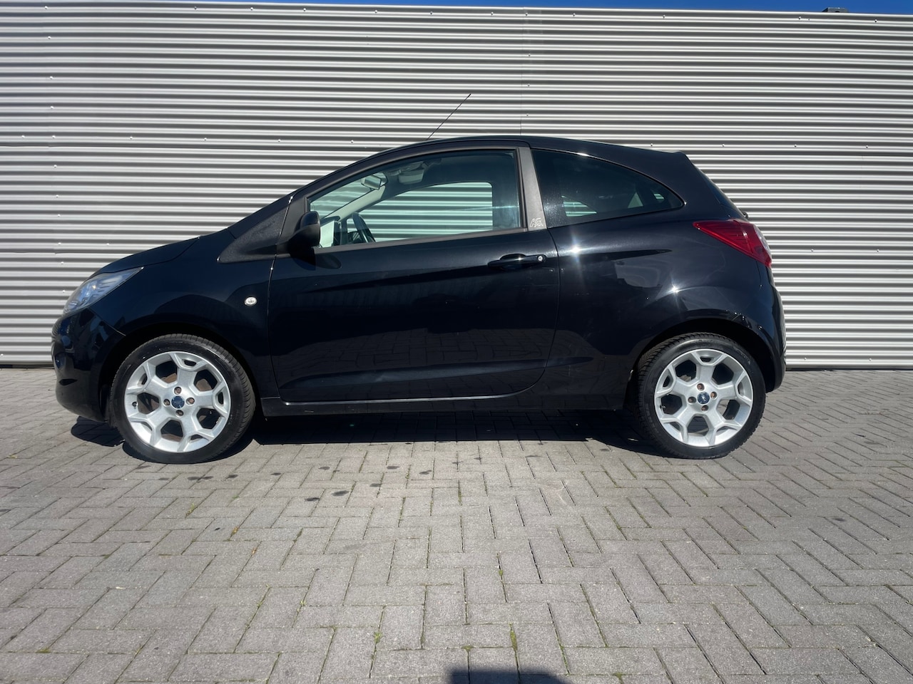 Ford Ka - 1.2 Titanium bouwjaar 2010 ( van 1e eigenaar ) - AutoWereld.nl