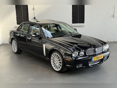 Jaguar XJR - 4.2 V8 Supercharged Topstaat - 20" Sepang LM - Alcantara hemelbekleding - koelbare stoelen