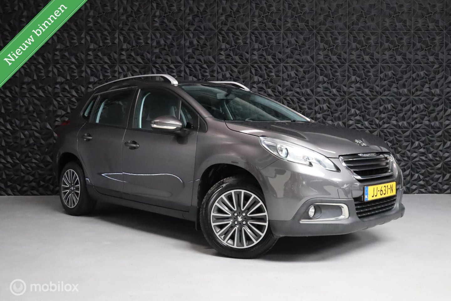 Peugeot 2008 - 1.2 PureTech Blue Lion | Airco | Cruise | P-Sen - AutoWereld.nl