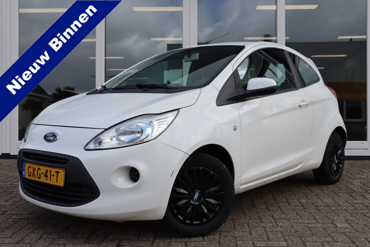 Ford Ka - 1.2 Titanium X start/stop 1.2 Titanium X start/stop, Apple Carplay, Airco, Navi, Prijs is Rijklaar - AutoWereld.nl