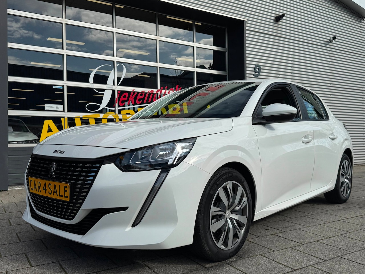 Peugeot 208 - 1.2 PureTech Active Pack - 45.000 KM - Apple CarPlay / Navigatie I Airco I LED I PDC I Dea - AutoWereld.nl