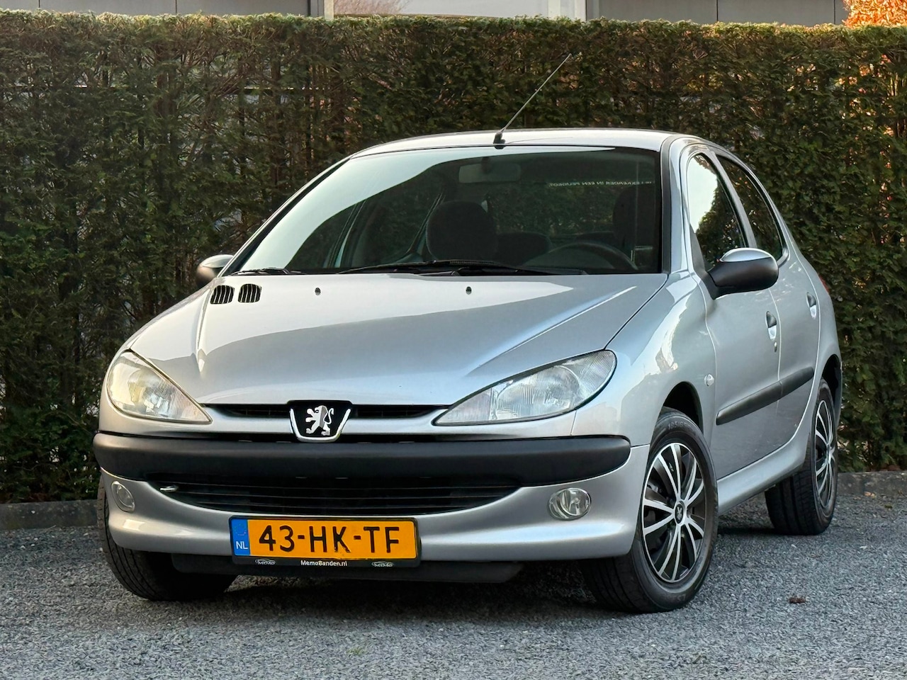 Peugeot 206 - 1.6-16V XT | INRUILKOOPJE | AUTOMAAT | NWE APK | RIJDT NEW! - AutoWereld.nl
