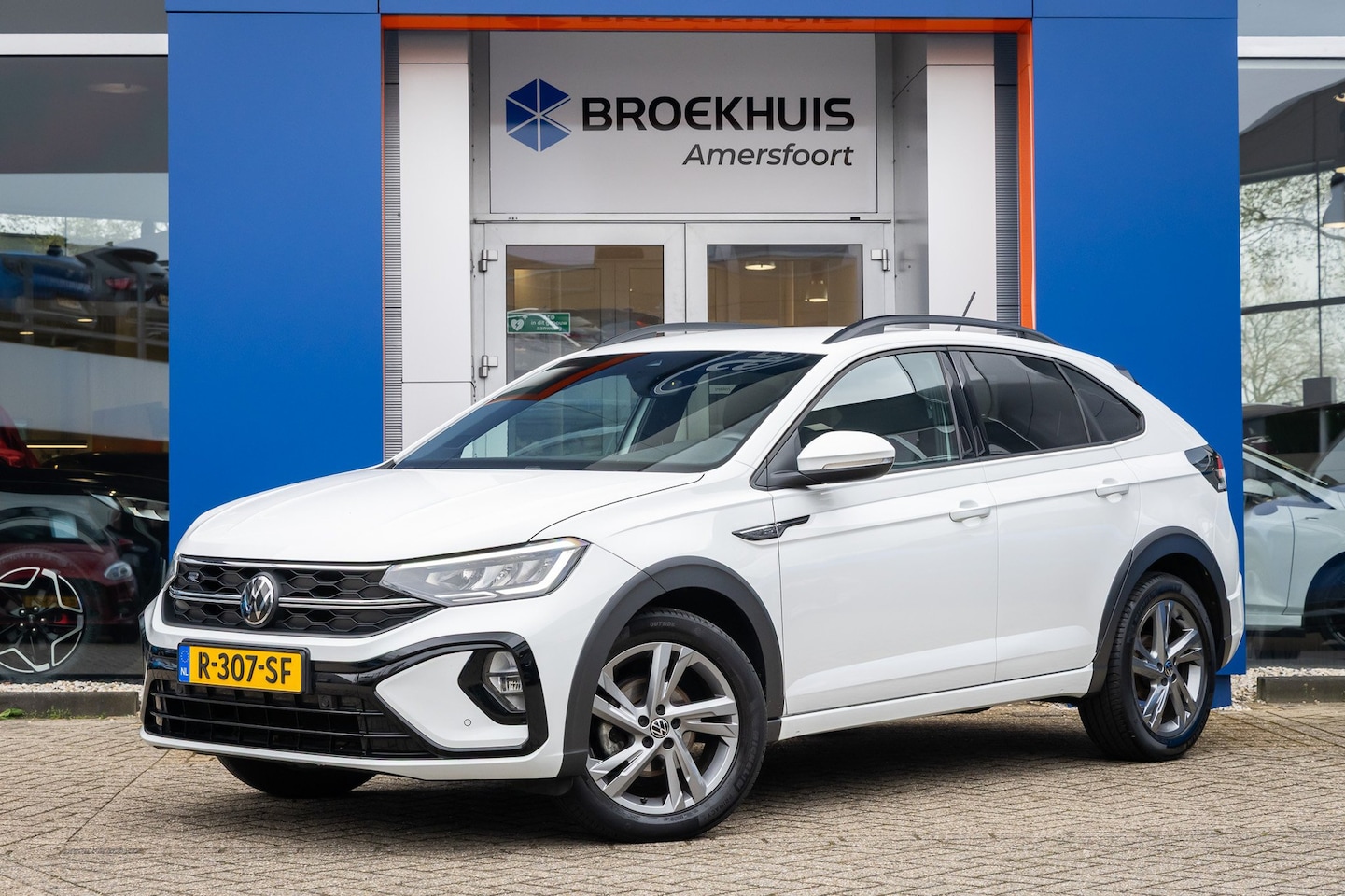 Volkswagen Taigo - 1.0 TSI R-Line | Camera | Stoel verwarming | Cruise adaptief | Apple Carplay/Android Auto - AutoWereld.nl