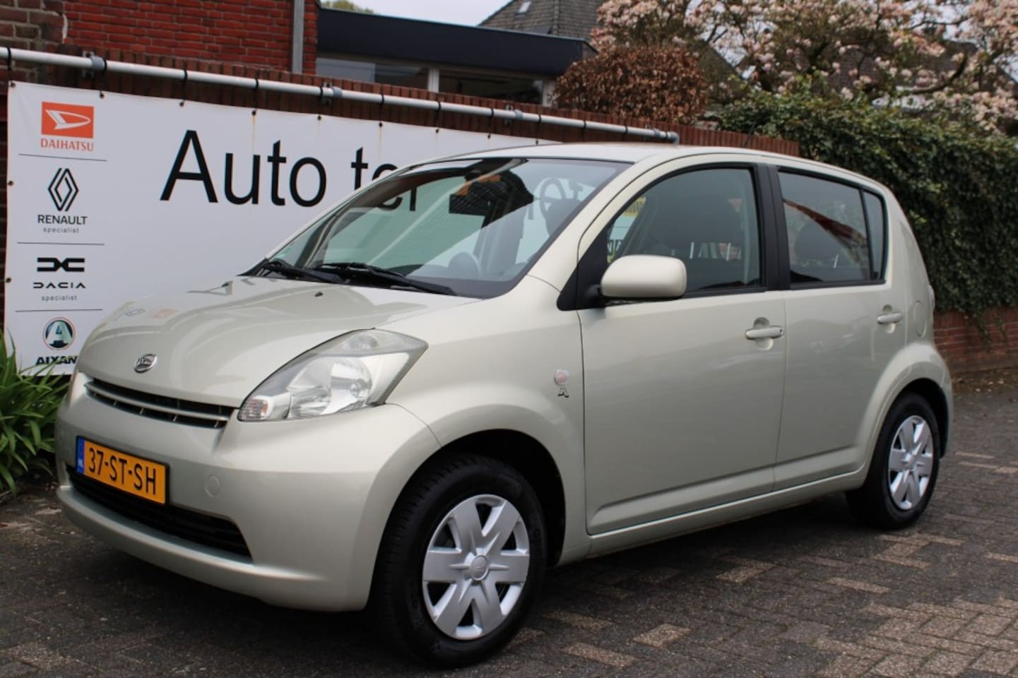 Daihatsu Sirion - 1.3i 16V Prestige airco - AutoWereld.nl