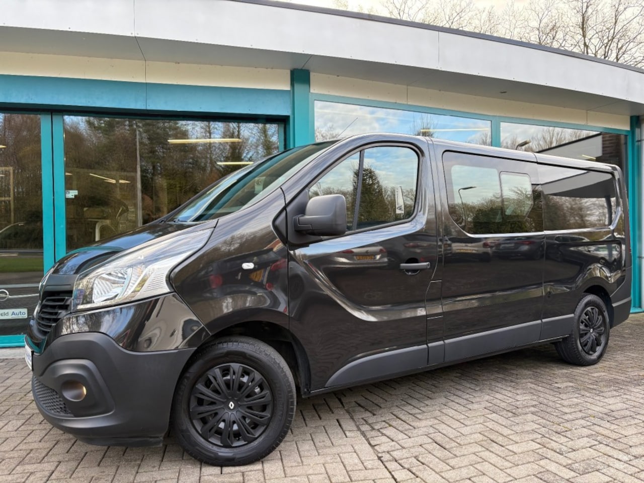 Renault Trafic - 1.6 dCi L2 DC 6-Persoons, Airco, Navi, Cruise, TrHaak, PDC - AutoWereld.nl