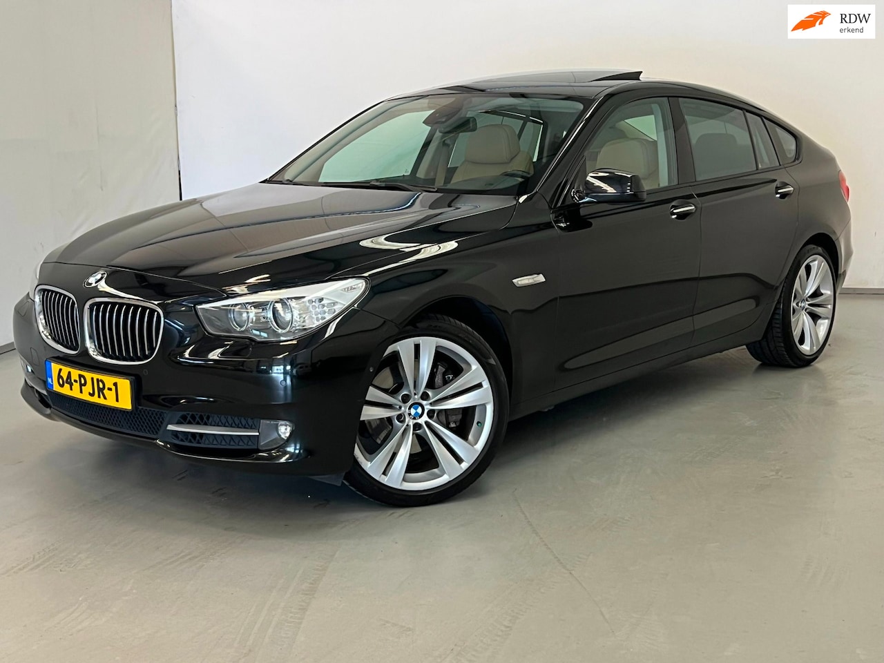 BMW 5-serie Gran Turismo - 535i High Exe / Pano / Headup / Memory - AutoWereld.nl