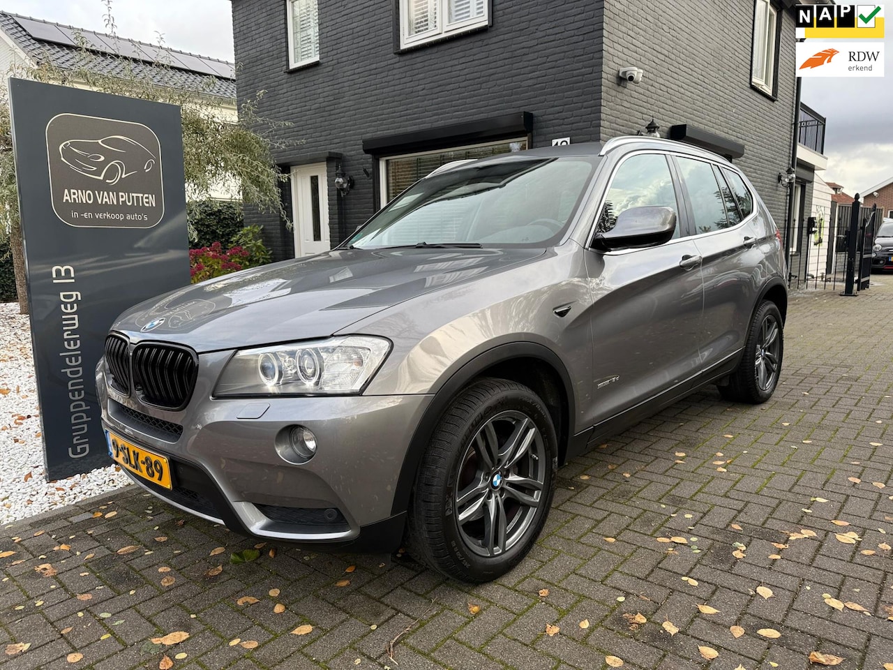 BMW X3 - SDrive18d Chrome Line Edition - Leer - Navigatie - AutoWereld.nl