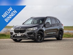 BMW X1 - xDrive25e Executive BLACK LINE / CAMERA / CARPLAY / HEAD UP DISPLAY / LEDER / LED / CRUISE
