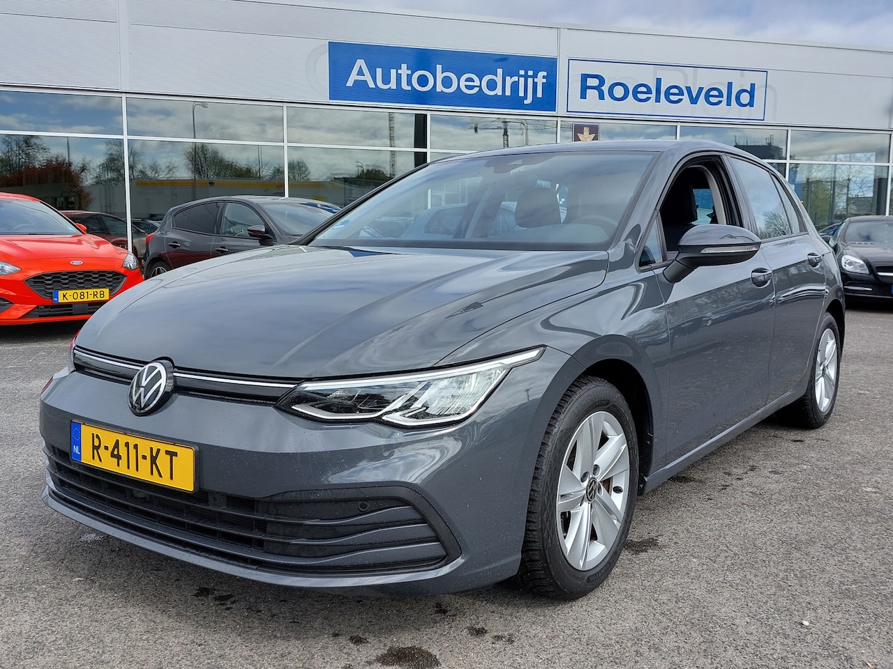 Volkswagen Golf - 1.0 TSI 110pk Life | Origineel NL | Navi | Apple Carplay+Android Auto | Clima | Adap.Cruis - AutoWereld.nl