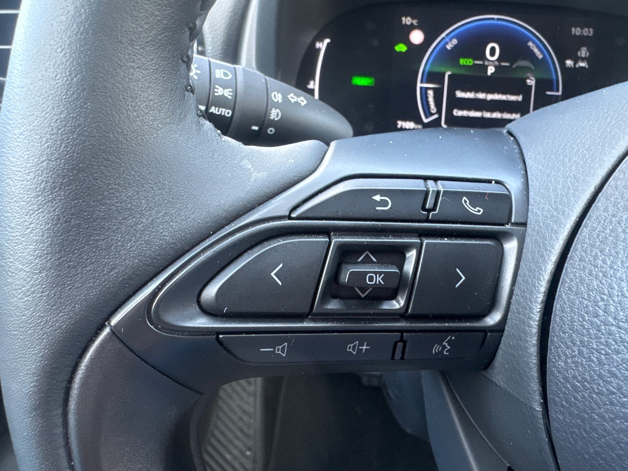 Toyota Yaris Cross - 1.5 Hybrid 130 Dynamic 2e paasdag open 12 tot 16 uur - AutoWereld.nl