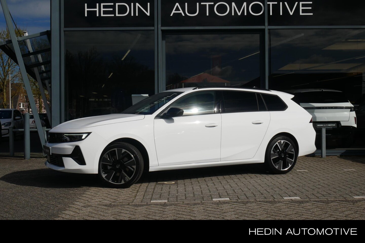 Opel Astra Electric - 54 kWh Business Edition | Navigatie | Airco | Voorstoelen Verwarmd | 3 Fase | Keyless pakk - AutoWereld.nl