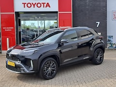 Toyota Yaris Cross - 1.5 HYBRID ADVENTURE PDC TREKHAAK CAMERA BLIND-SPOT STUUR/STOELVERWARMING