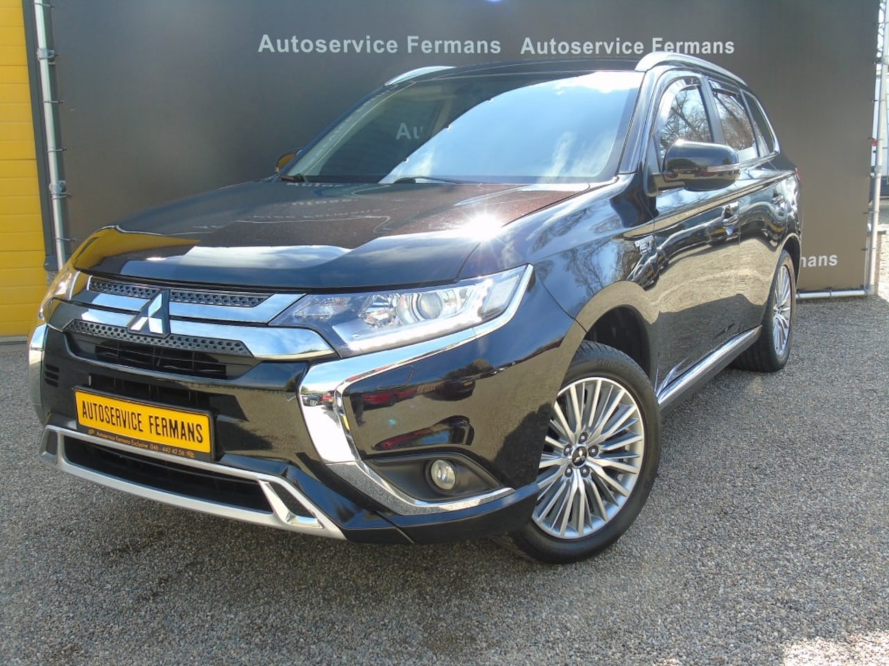 Mitsubishi Outlander - 2.3 PHEV 4X4 99KW  PLUGIN HYBRIDE - 2020 - 107DKM - Leder - AutoWereld.nl