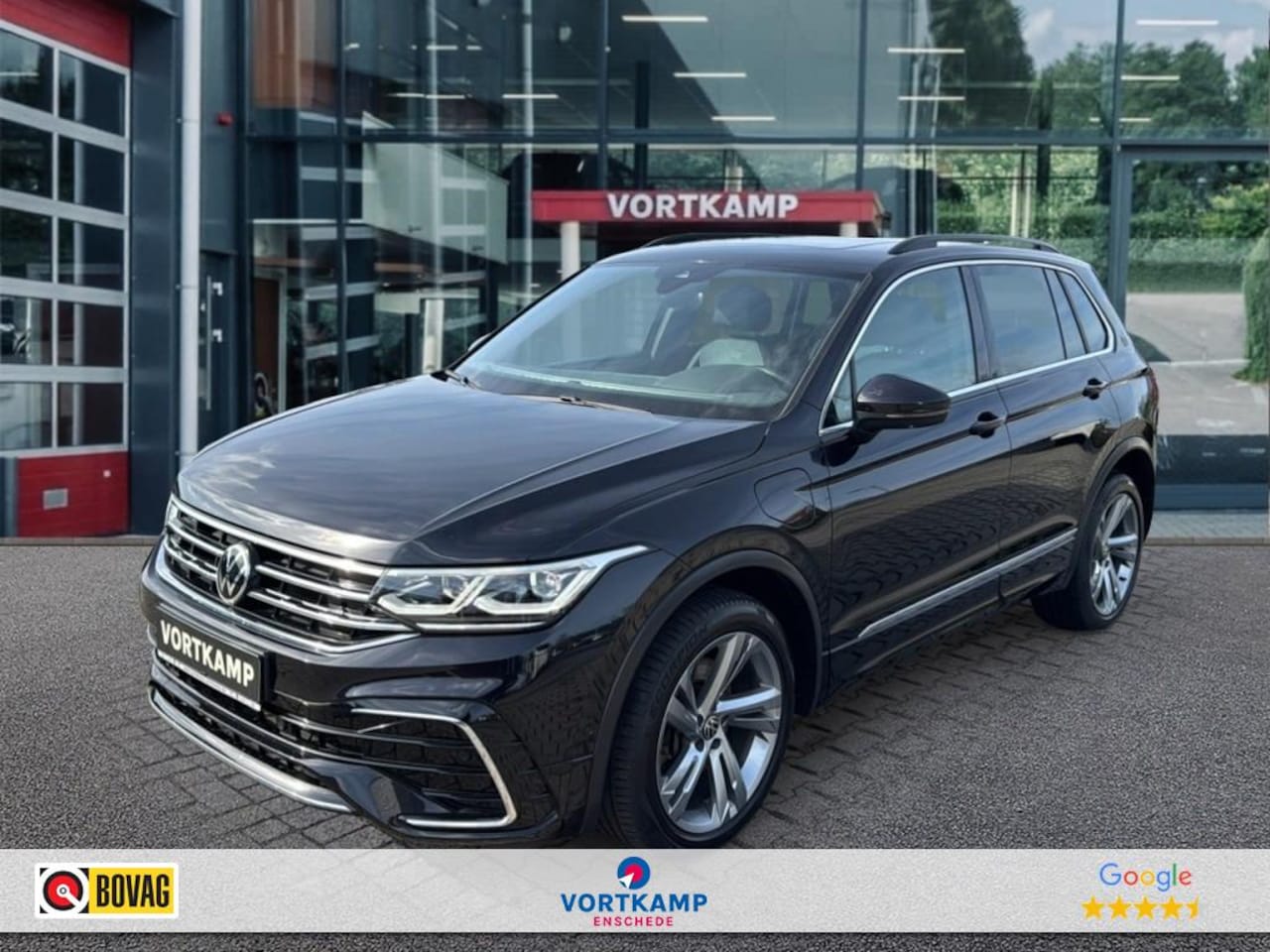 Volkswagen Tiguan - 1.4 TSI  EHYBRID R-LINE B PANO-DAK/TREKHAAK/IQ-LIGHTS/ACC/CAMERA - AutoWereld.nl