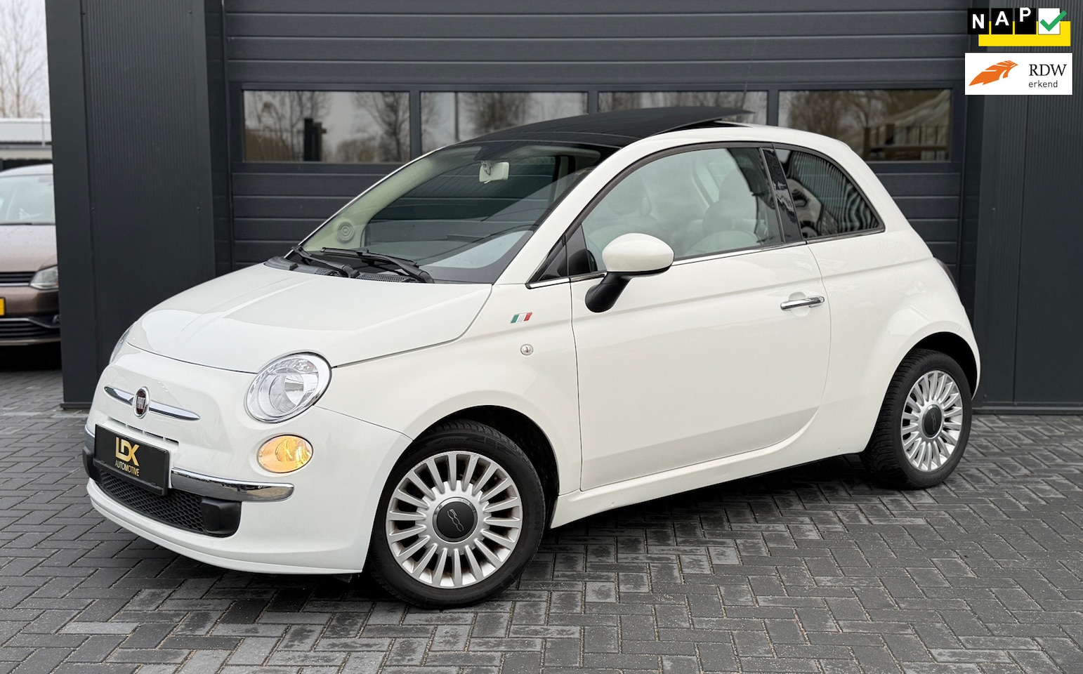 Fiat 500 - 0.9 TwinAir Lounge Airco|Panoramdak|Automaat - AutoWereld.nl