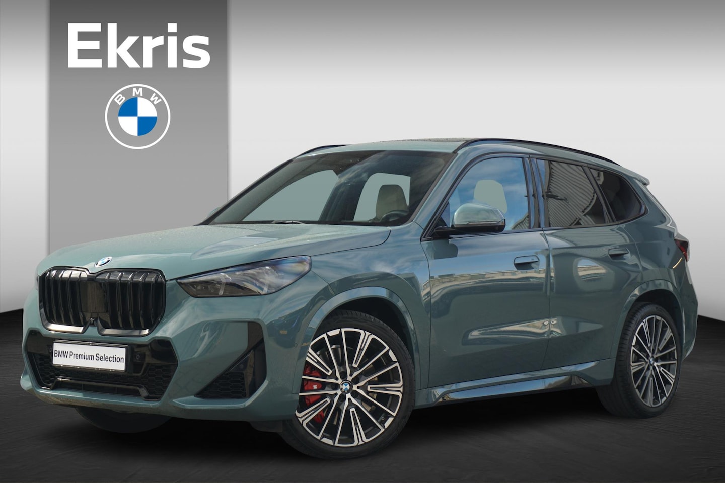 BMW X1 - xDrive23i M Sport Pro | Trekhaak / Schuif-kanteldak / Elektrische Stoelen / Harman Kardon - AutoWereld.nl