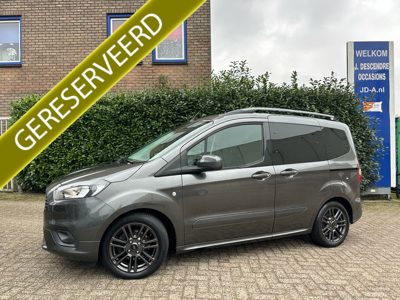 Ford Tourneo Courier - 1.0 Titanium Ditributieriem Vervangen,Climate C, Camera, Pdc!!!! - AutoWereld.nl