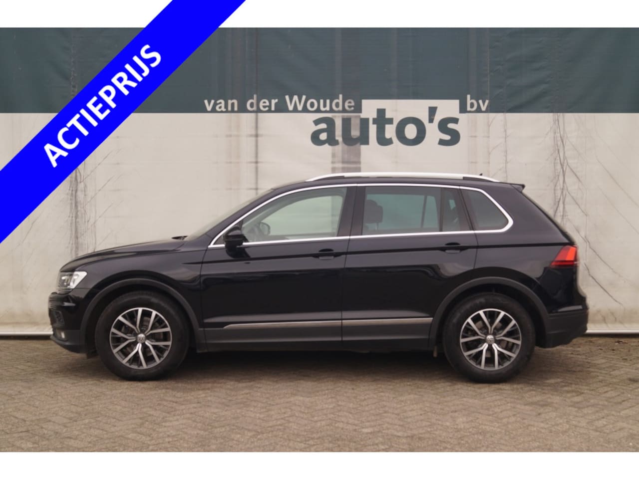 Volkswagen Tiguan - 1.5 TSI 150pk DSG Comfortline Business -LEER-LED-ECC- - AutoWereld.nl