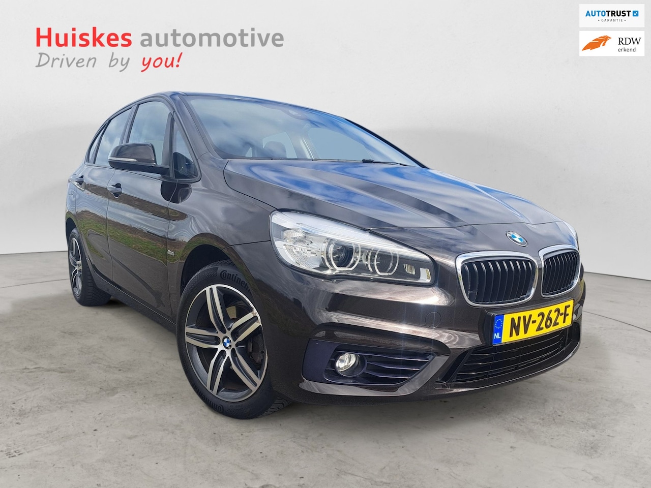 BMW 2-serie Active Tourer - 216i Executive Sport-line/Navi/LED - AutoWereld.nl