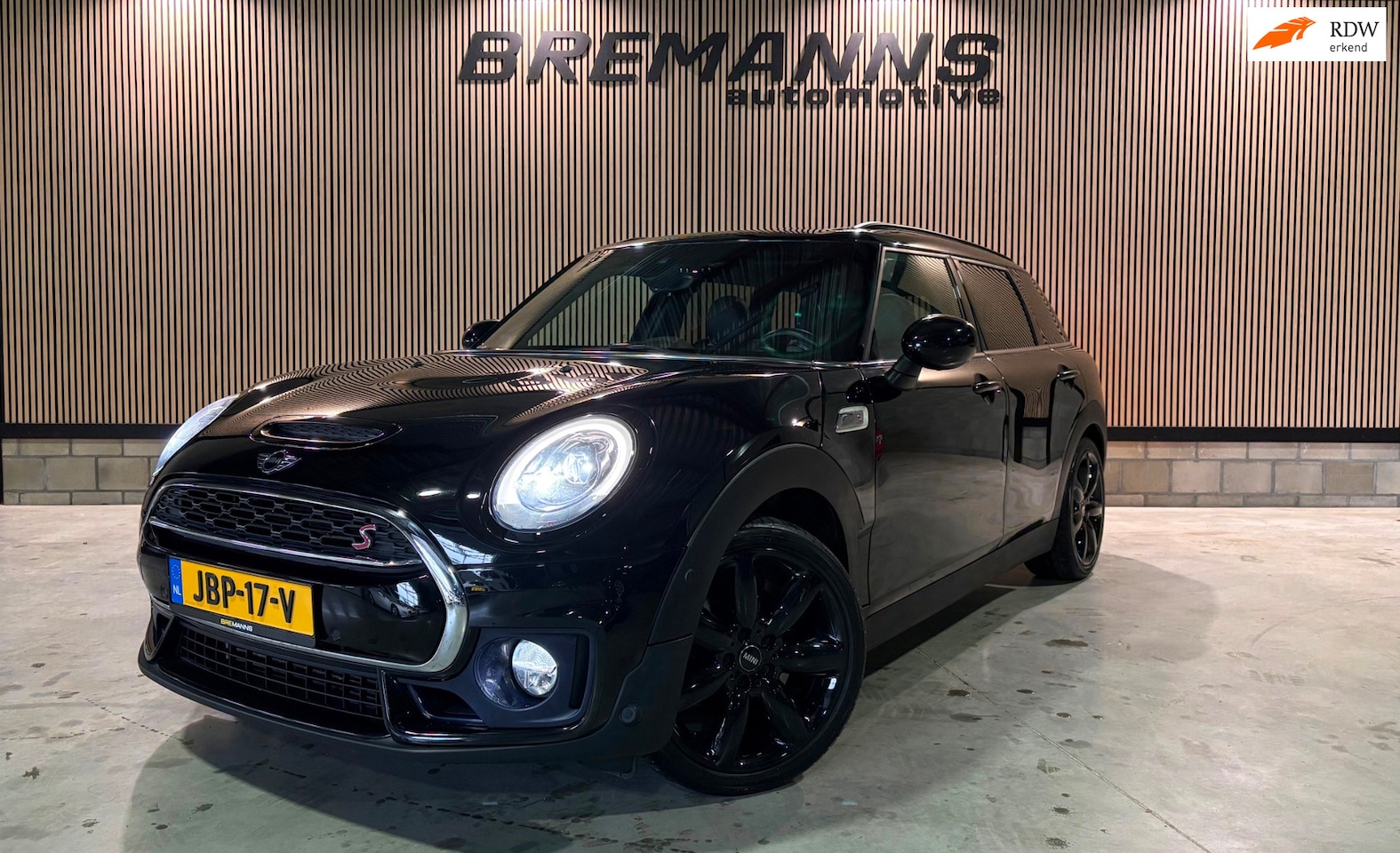 MINI Clubman - 2.0 Cooper S ALL4 Chili Serious Business Mini 2.0 Cooper S ALL4 Chili Serious Business - AutoWereld.nl