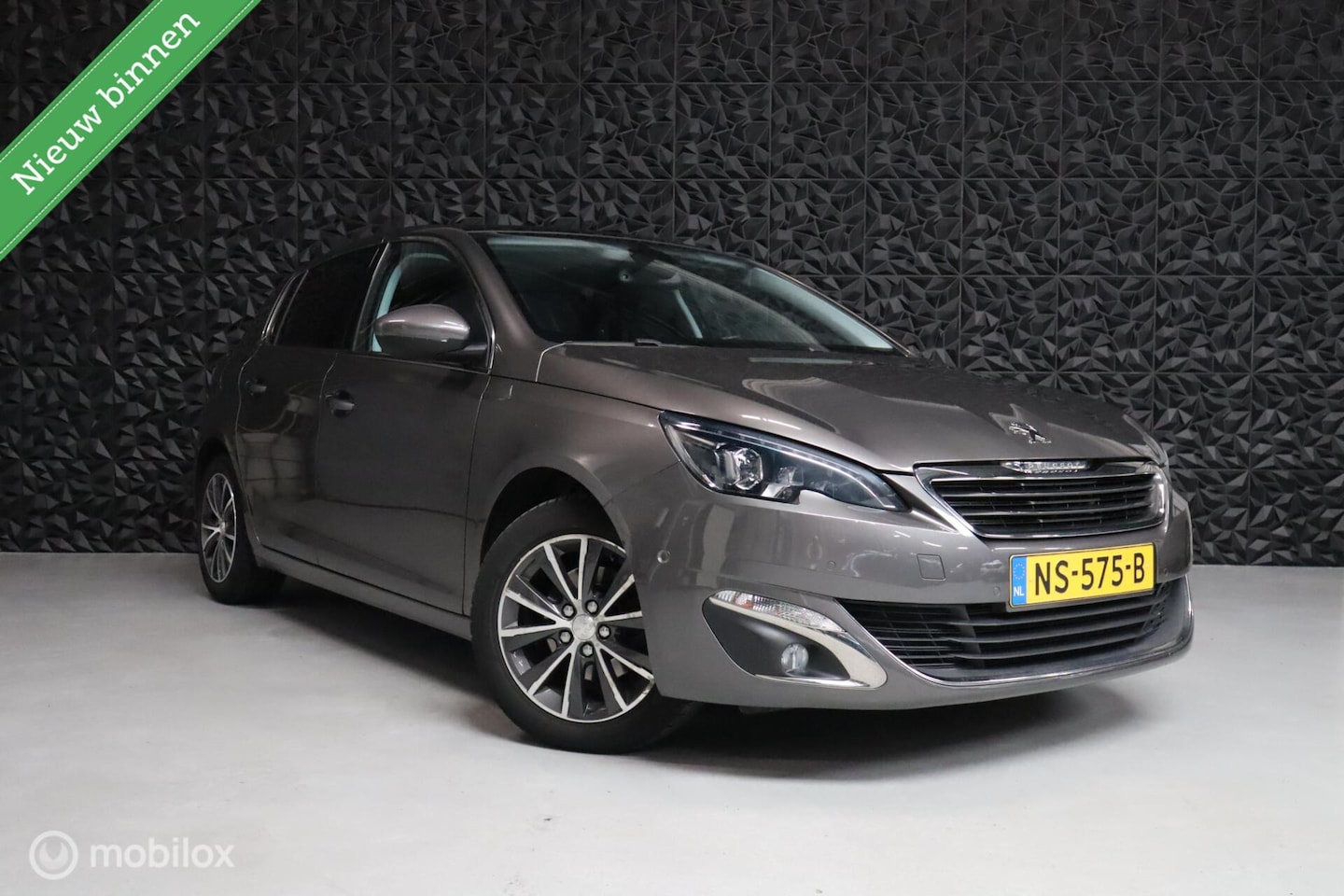 Peugeot 308 - 1.2 PureTech Allure | PANO | CAMERA | DODEHOEK | - AutoWereld.nl