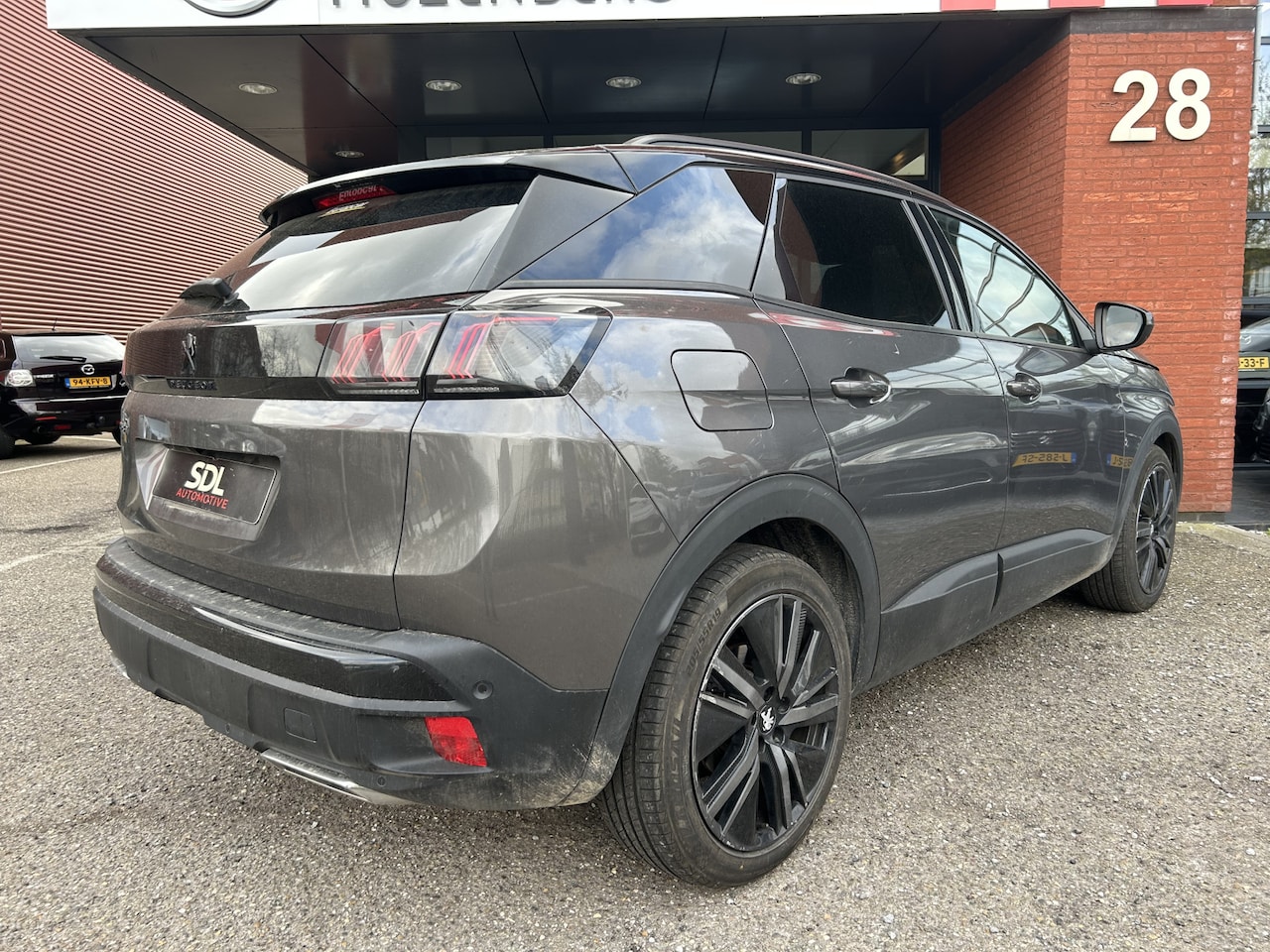 Peugeot 3008 - 1.6 HYbrid 225 GT BLACK PACK // PANO/SCHUIFKANTELDAK // ADAPTIVE CRUISE // FULL LED // FOC - AutoWereld.nl