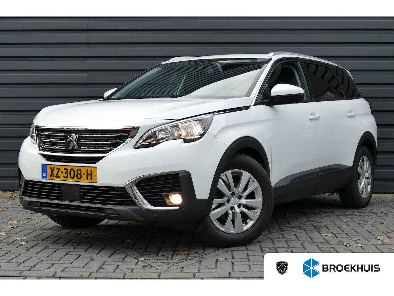 Peugeot 5008 - 1.2 PURETECH 130PK 7-ZITS BLUE LEASE EXECUTIVE / NAVI / LEDER / CLIMA / LED / PDC / 17"LMV - AutoWereld.nl