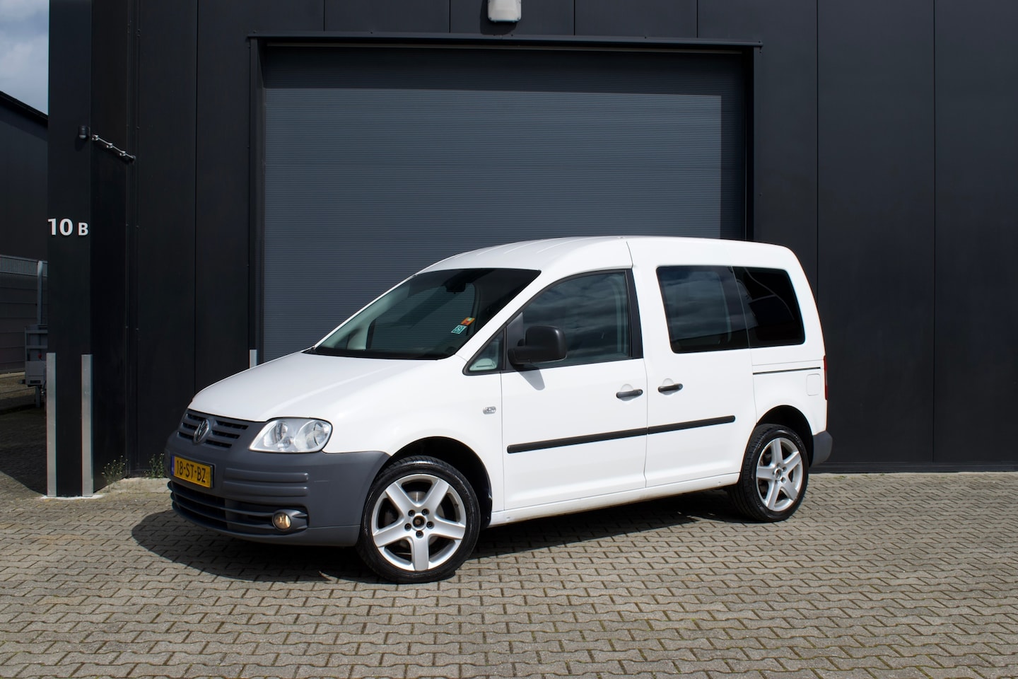 Volkswagen Caddy - 1.6 Benzine 5 persoons - AutoWereld.nl