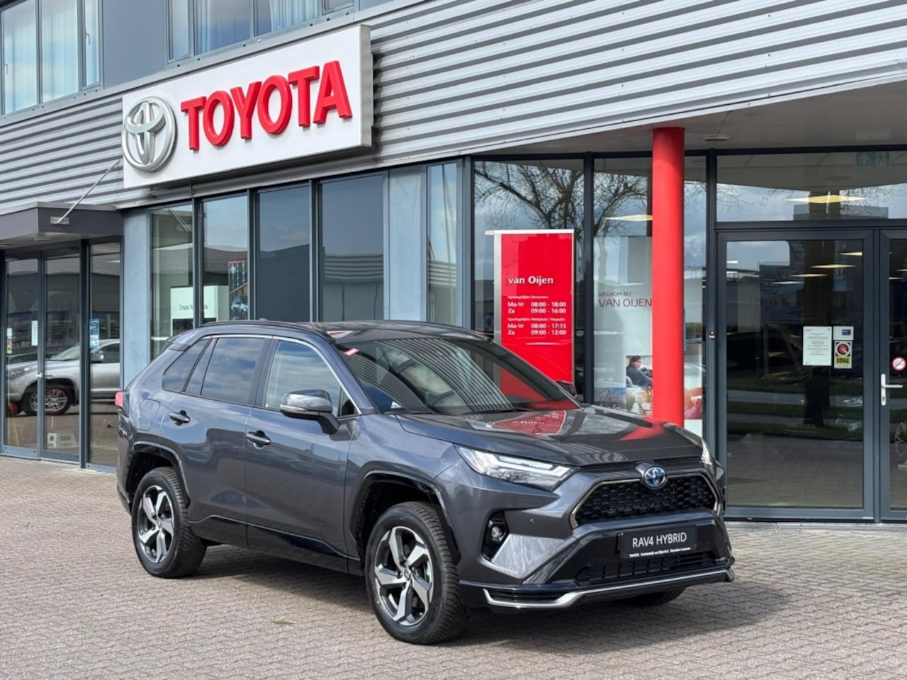Toyota RAV4 - 2.5 PlugHyb. Dynamic | Trekhaak - 1.500 kg | All season | Alarm - AutoWereld.nl