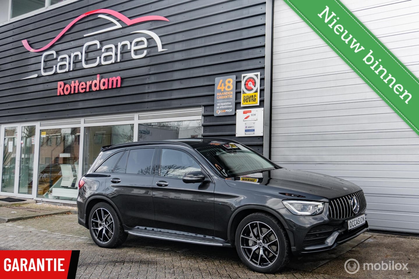 Mercedes-Benz GLC-klasse - 300e 4MATIC Business Solution AMG & Night Pakket|Pano|Sfeerverlichting|Keyless|Luchtvering - AutoWereld.nl