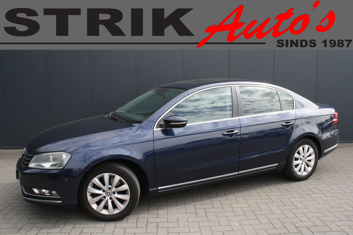Volkswagen Passat - 1.6 TDI Comfortline Executive Edition Bluemotion NAVIGATIE - SCHUIFDAK - PDC - CRUISE CONT - AutoWereld.nl