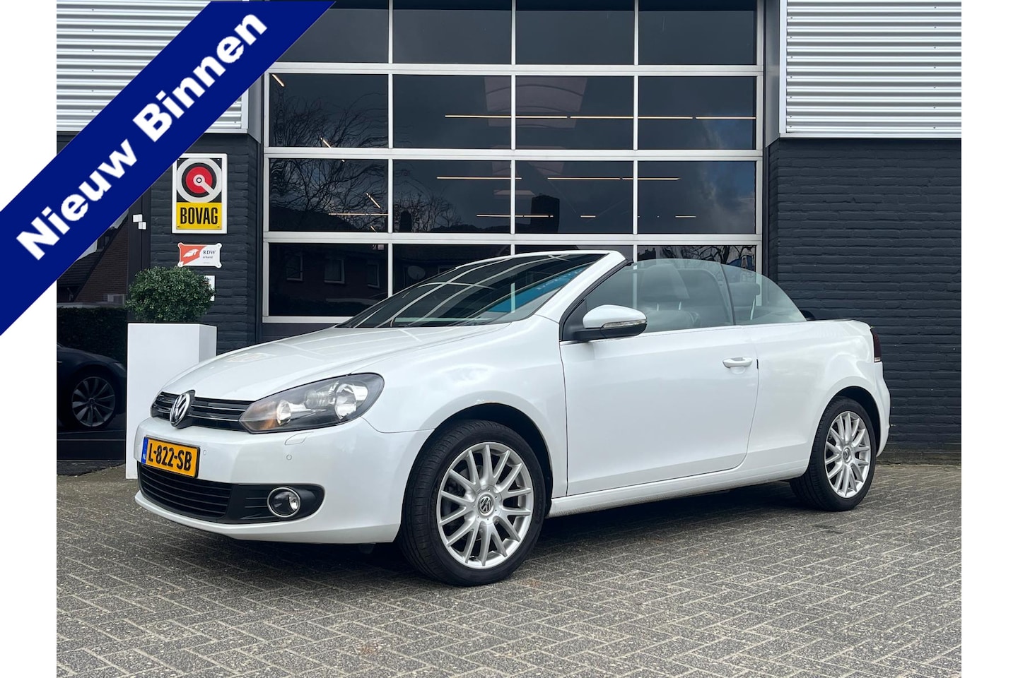 Volkswagen Golf Cabriolet - 1.2 TSI BlueMotion 1.2 TSI BlueMotion, Airco, Bluetooth, Camera, Stoelverwarming, PDC - AutoWereld.nl