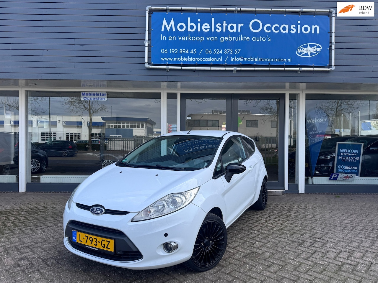 Ford Fiesta - 1.6 Ghia / Airco / stoelverwarming / cruise control - AutoWereld.nl