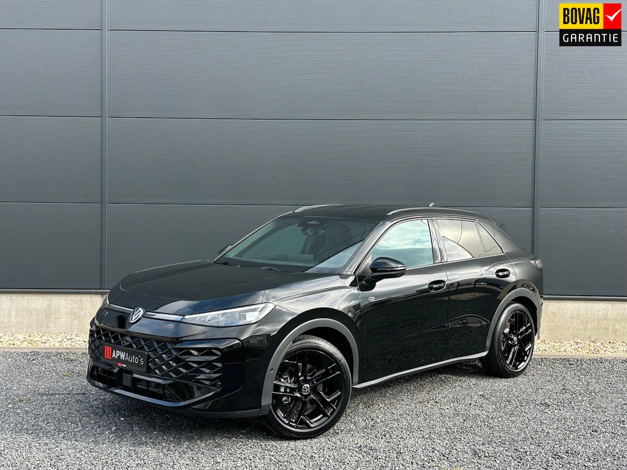 Volkswagen T-Roc - 1.5 TSI R-Line Edition IQ. Light | Apple Carplay | Clima | Camera - AutoWereld.nl