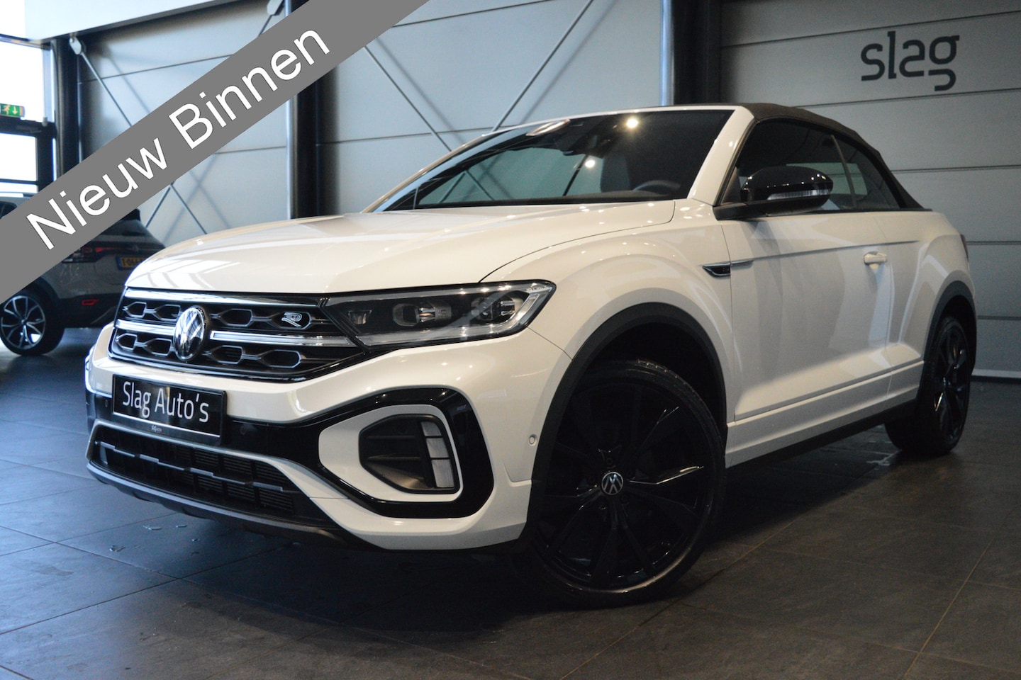 Volkswagen T-Roc Cabrio - 1.5 TSI 3X R-LINE Black Style leer trekhaak 19 inch 150 pk !! - AutoWereld.nl
