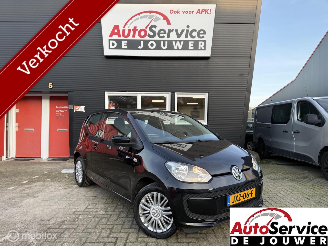Volkswagen Up! - 1.0 Cup! BlueMotion Airco/15'' LM/Radio - AutoWereld.nl