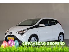 Toyota Aygo - 1.0 VVT-i x-play - NL- Auto Airco I Apple I Led D -- 2e PAASDAG OPEN 11.00 t/m 16.00 UUR