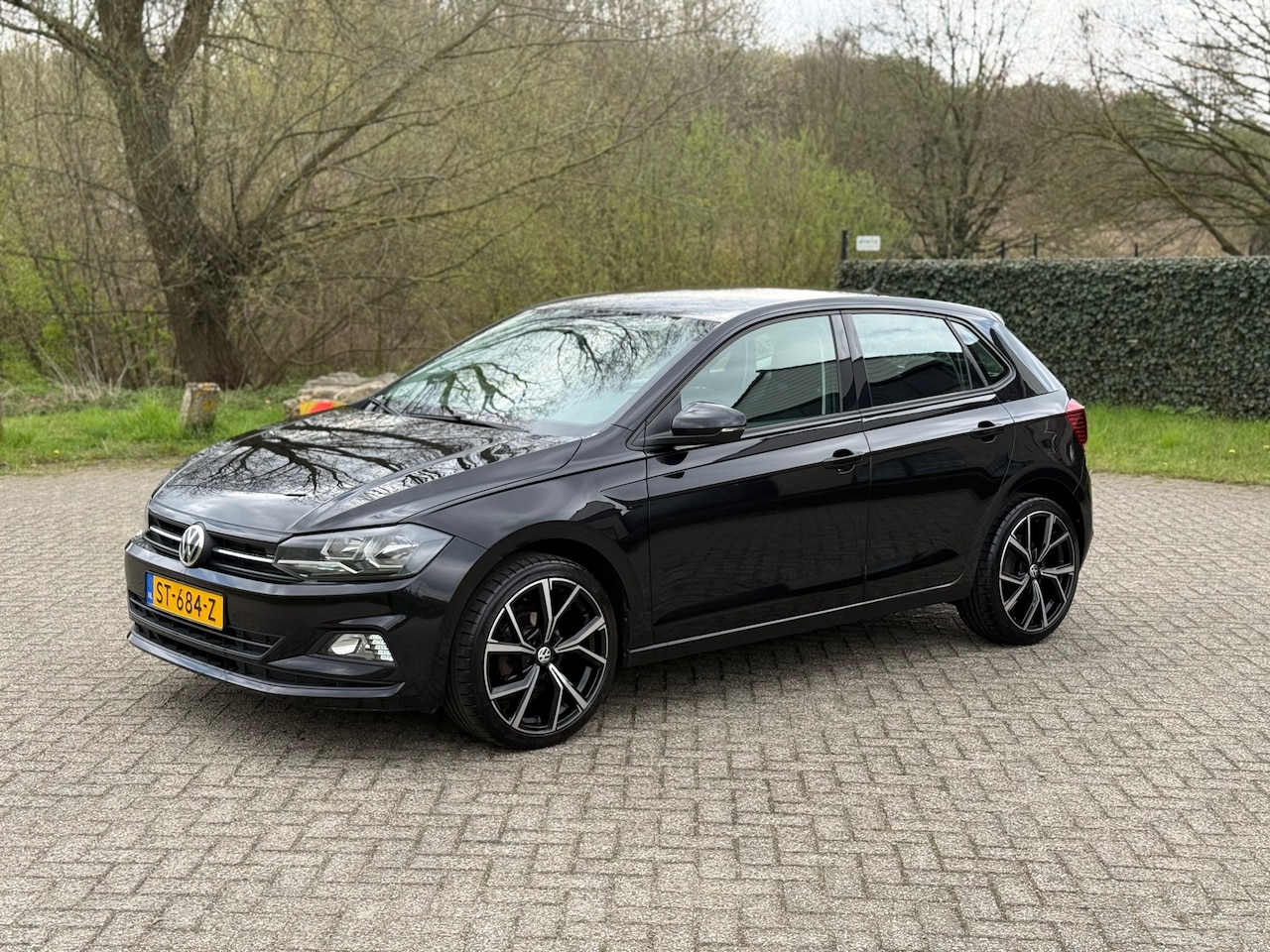 Volkswagen Polo - 1.0 TSI Comfortline R LINE VELGEN I CRUISE I NWE APK I NETTE AUTO - AutoWereld.nl