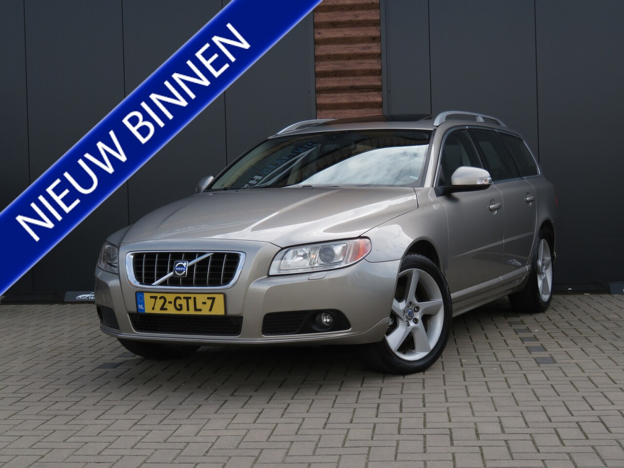 Volvo V70 - 2.0 Summum Airco Cr-Control Schuifdak Youngtimer - AutoWereld.nl