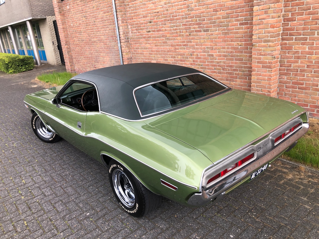 Dodge Challenger - Dodge Challenger V8 318cui matching-numbers. ORIGINELE LAK. - AutoWereld.nl