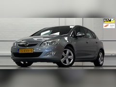 Opel Astra - 1.4 Turbo Edition 140pk 17"LM Trekhaak PDC Navigatie