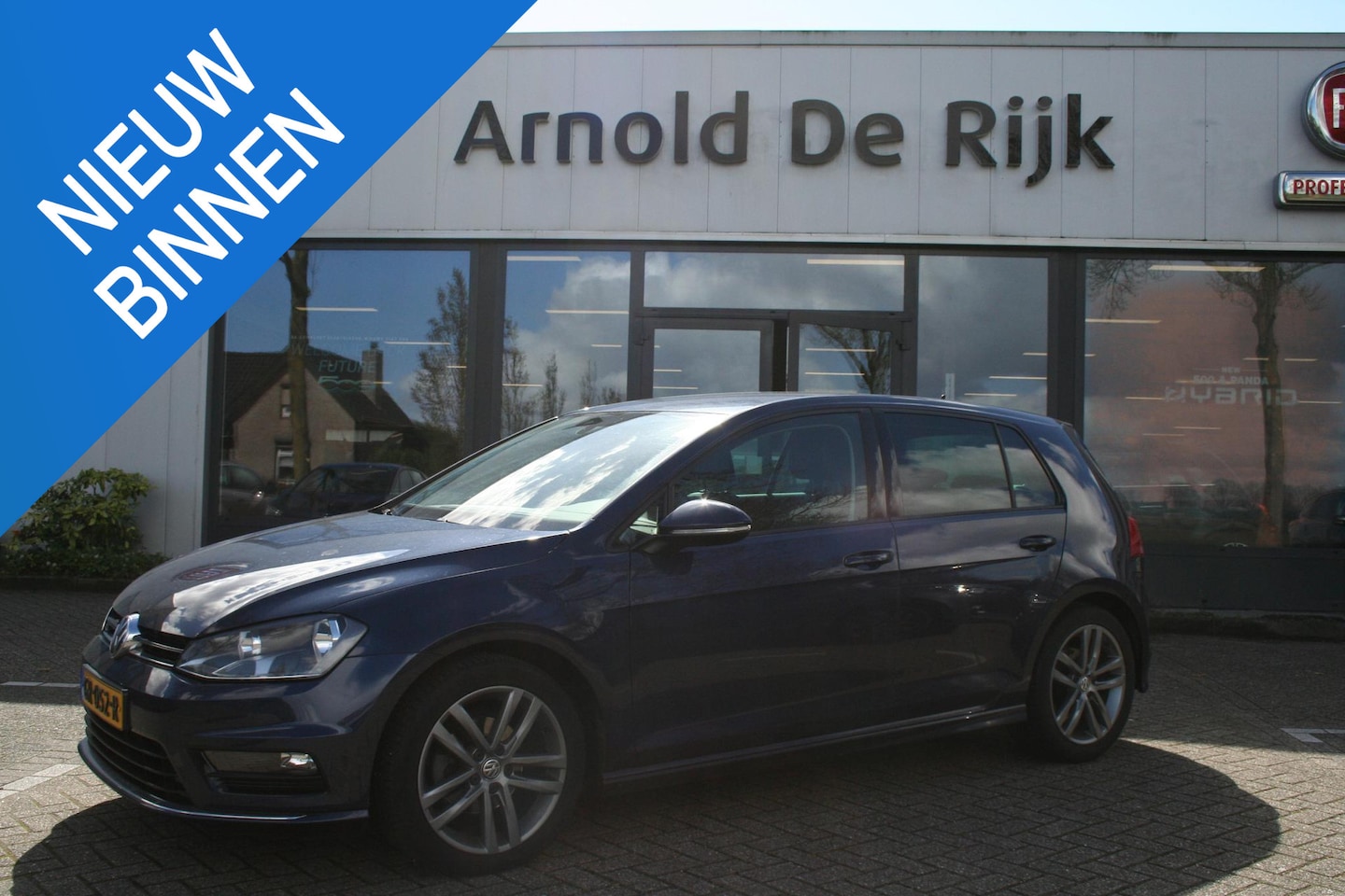 Volkswagen Golf - 1.2 TSI Business Edition R Connected 1.2 TSI Business Edition R Connected - AutoWereld.nl