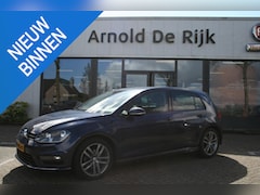Volkswagen Golf - 1.2 TSI Business Edition R Connected