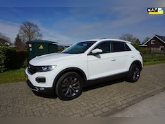 Volkswagen T-Roc - 1.5 TSI Sport 1e eigenaar virtual cockpit LED