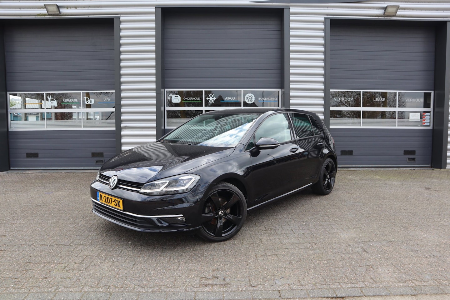 Volkswagen Golf - 1.5 TSI Highline 1.5 TSI Highline - AutoWereld.nl